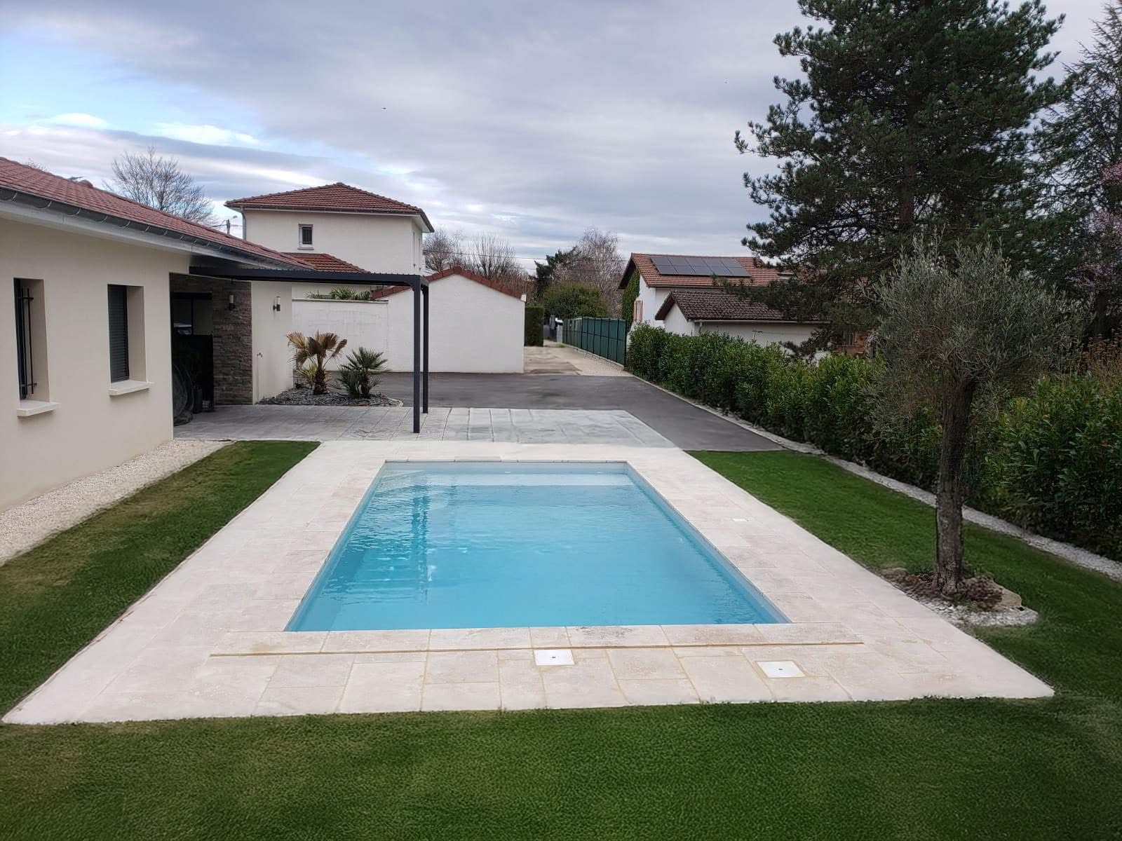 Piscine coque modèle Java installée