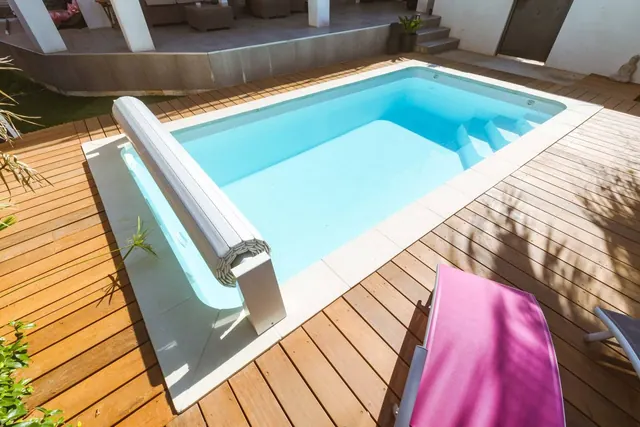 Piscine coque modèle Minorque installée